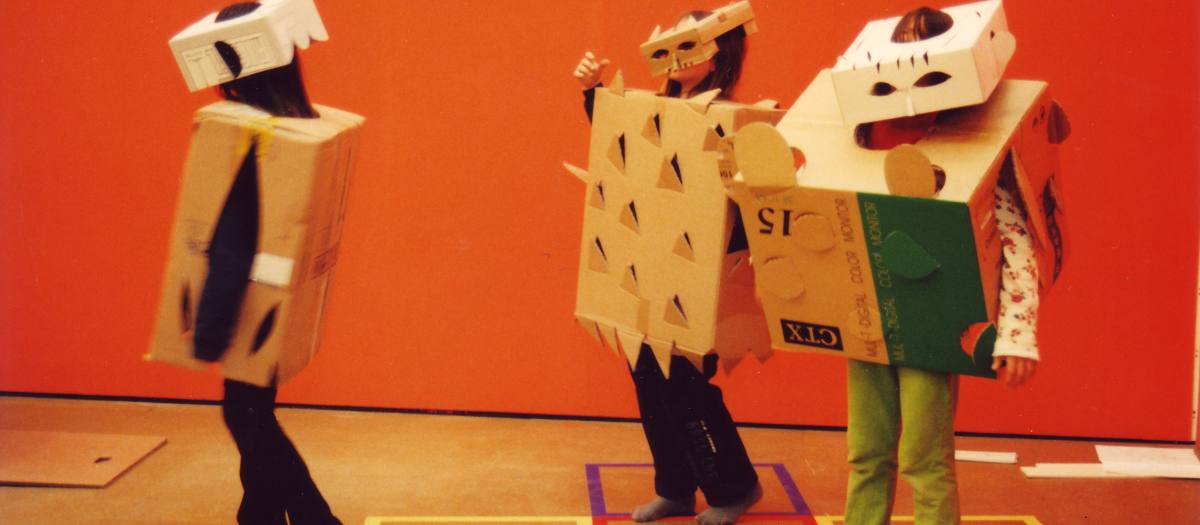 ZOOM Ausstellung „Alles Schachtel“
