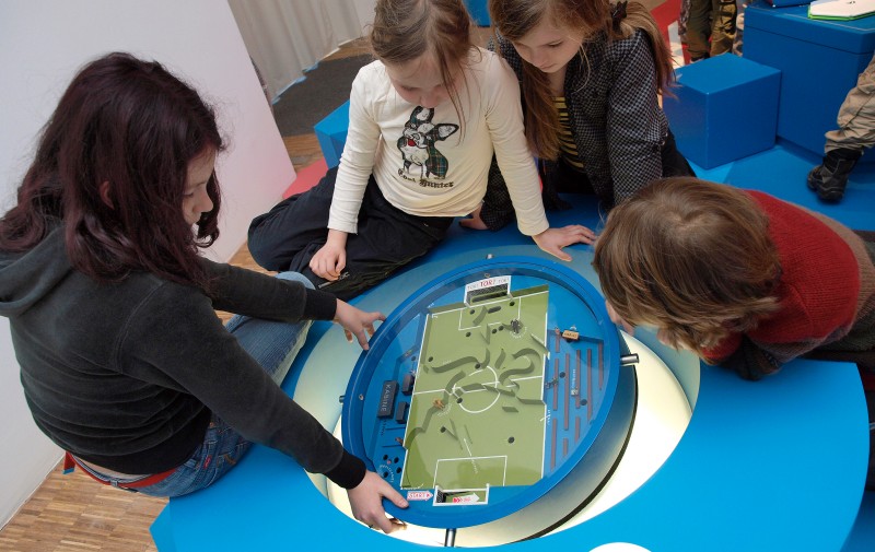 ZOOM Ausstellung „Rund um den Ball“ 4